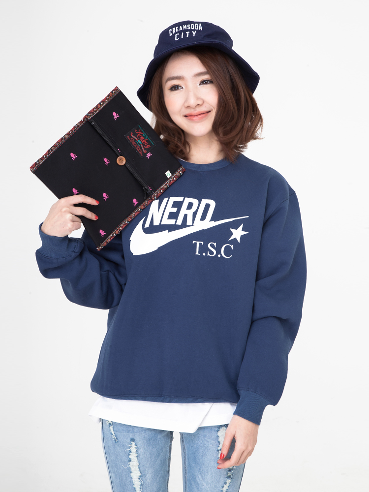 KRABAG|女|KRABAG  黑底刺绣粉骷髅PAD包