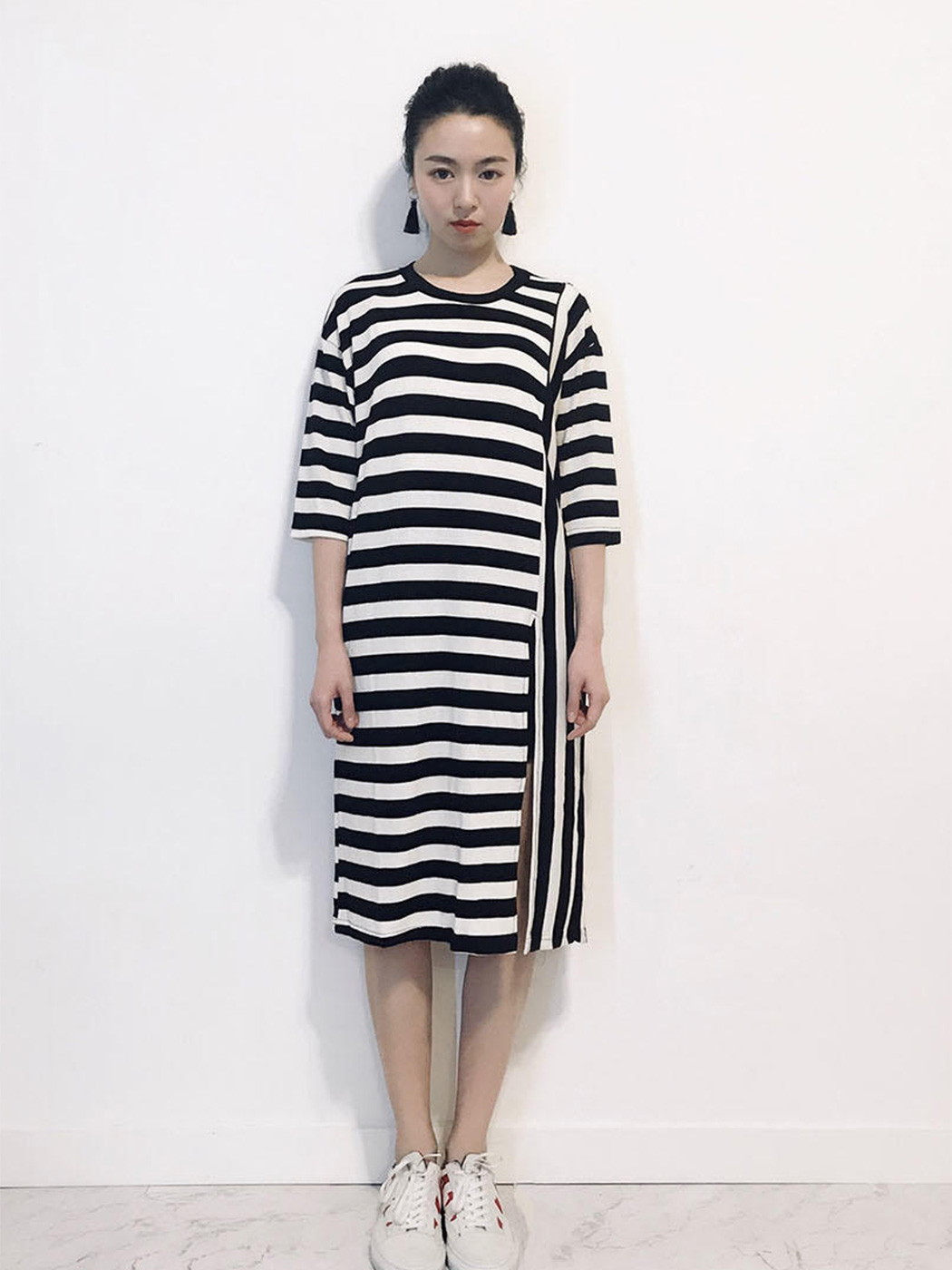 3OMETHINGCHIC|女|3OMETHINGCHIC 开叉条纹针织连衣裙